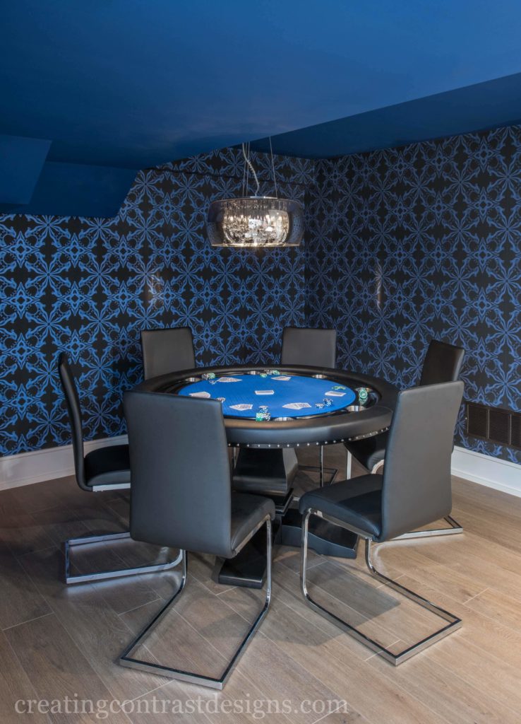 Moody poker room