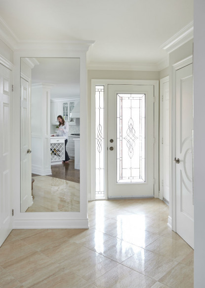 stylish-ceramic-tile-front-entryway-ontario-interior-design