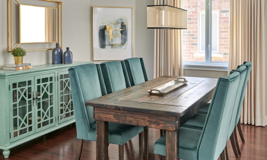 dining-room-balboa-mist-benjamin-moore-green-velvet-chairs-and-green-console