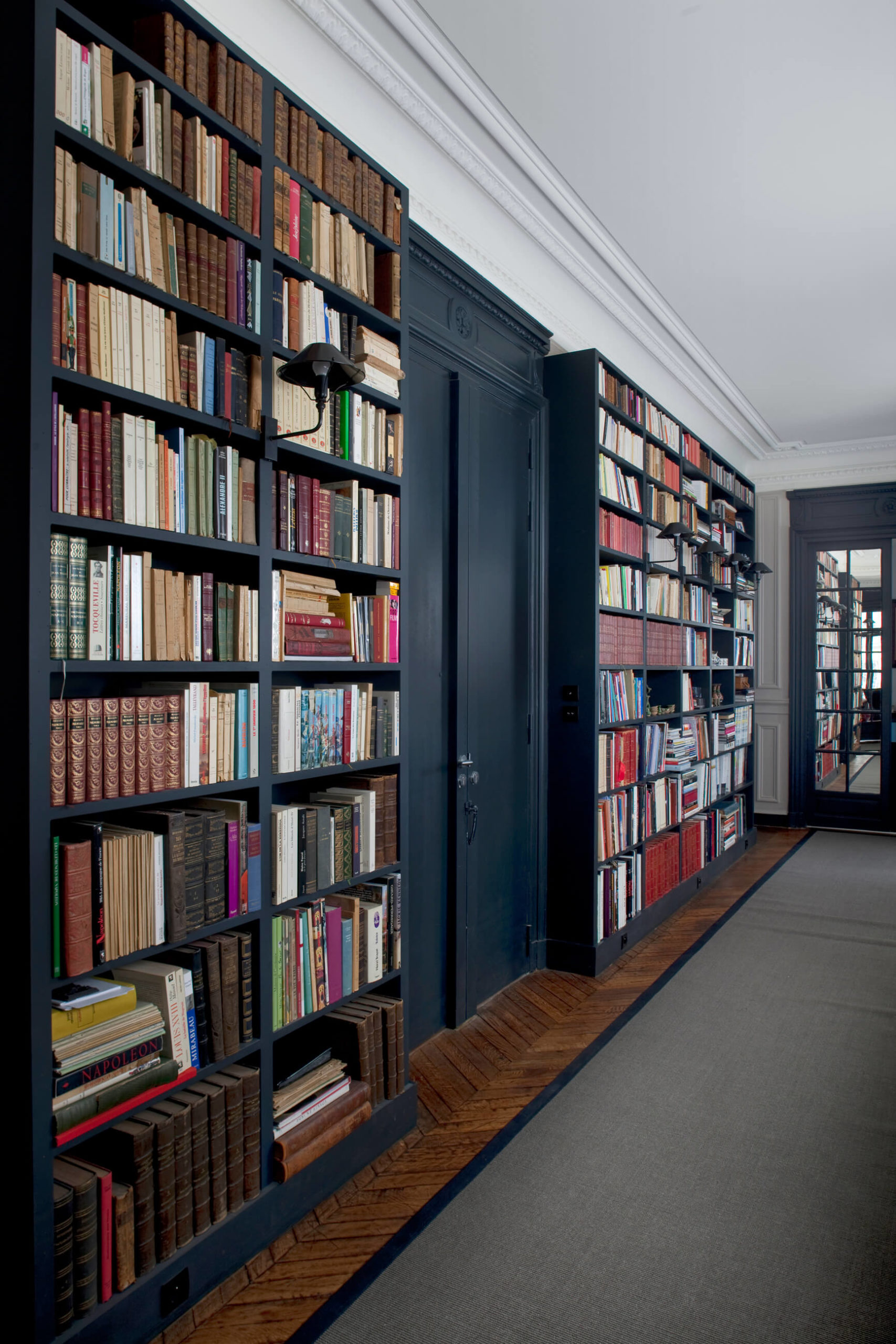 Railings, Bookshelf, Built-in, hallway, built-ins