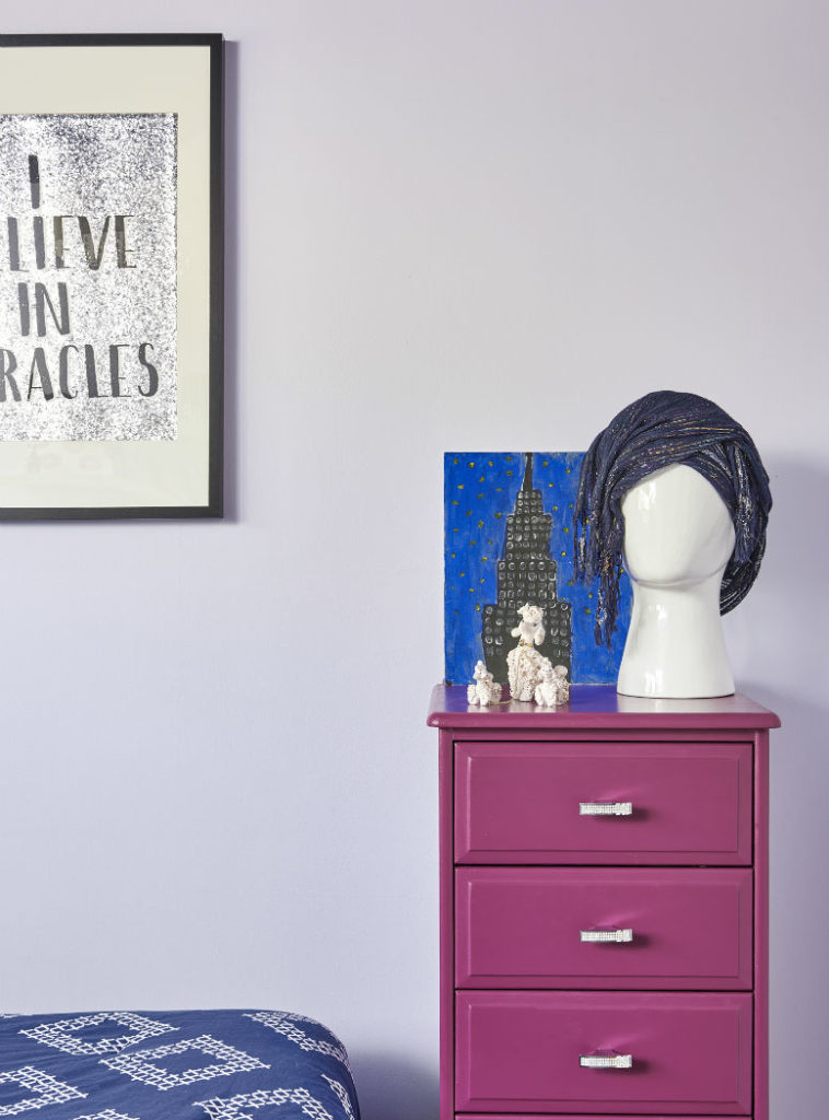 Teen Girls Bedroom Design Art Wall And Pink Dresser Lilac Walls