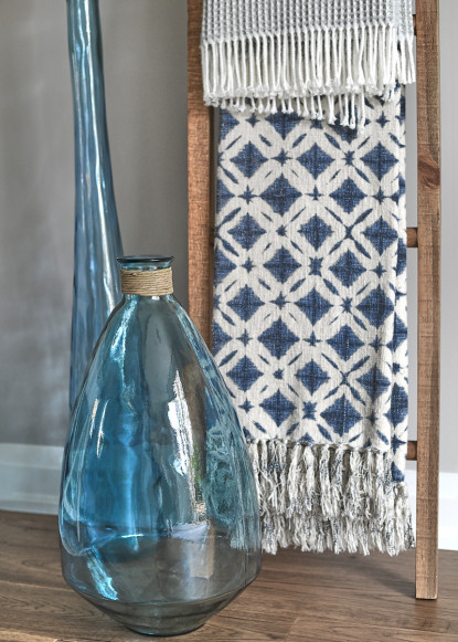 ladder-shelf-throw-blankets-blue-glass-bottle-farmhouse-style