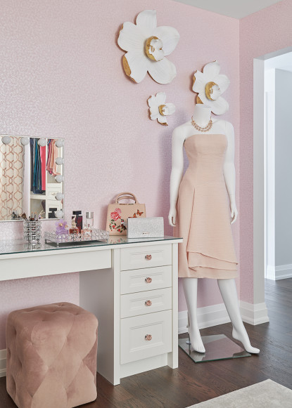 white-make-up-vanity-glass-top-mannequin-wall-decor-pink-wallpaper