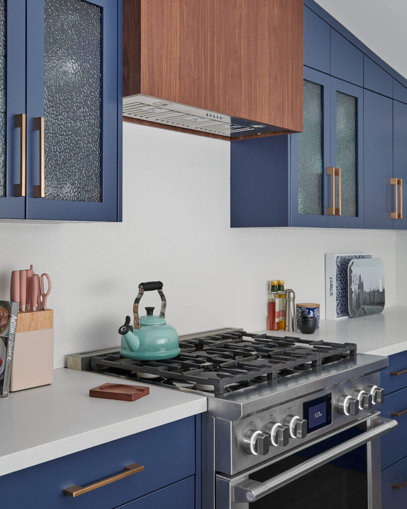 Kitchen Design Blue Cabinets Walnut Hood Fisher Paykel Oven Le Creuset Whistling Kettle
